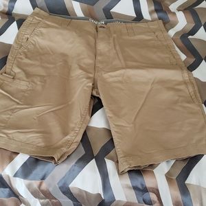 2 pair men's shorts